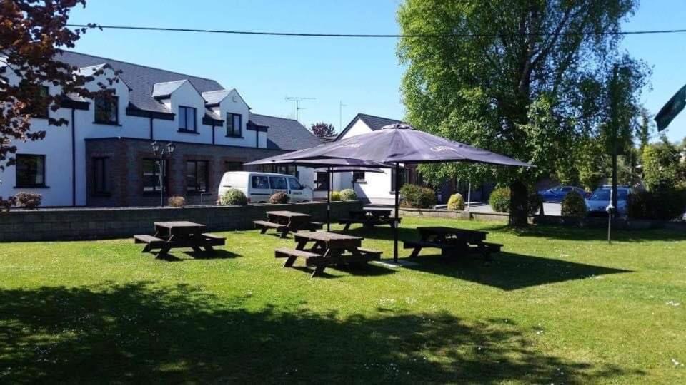 Balreask Bar, Restaurant & Guest Accommodation Navan Luaran gambar