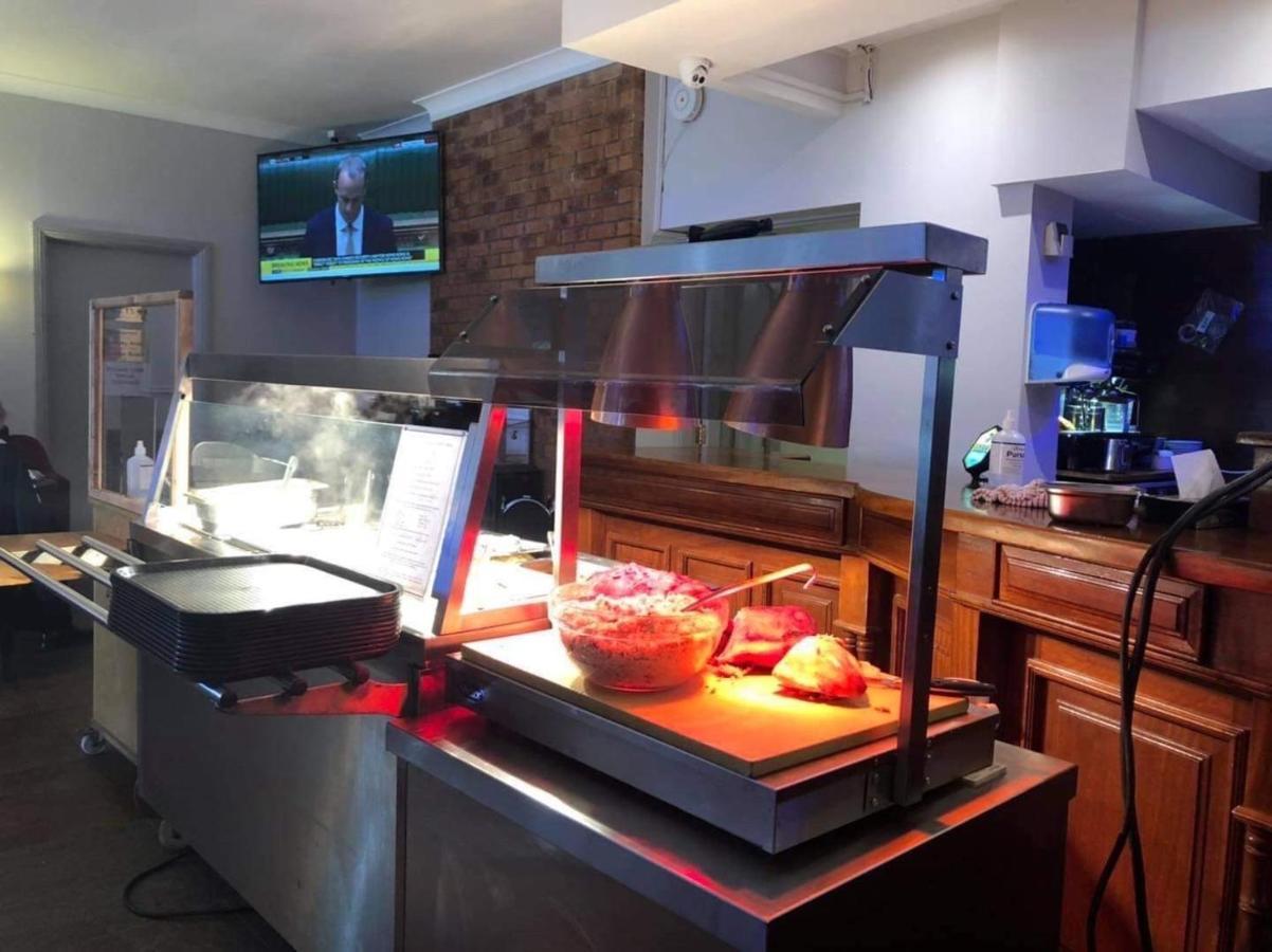 Balreask Bar, Restaurant & Guest Accommodation Navan Luaran gambar