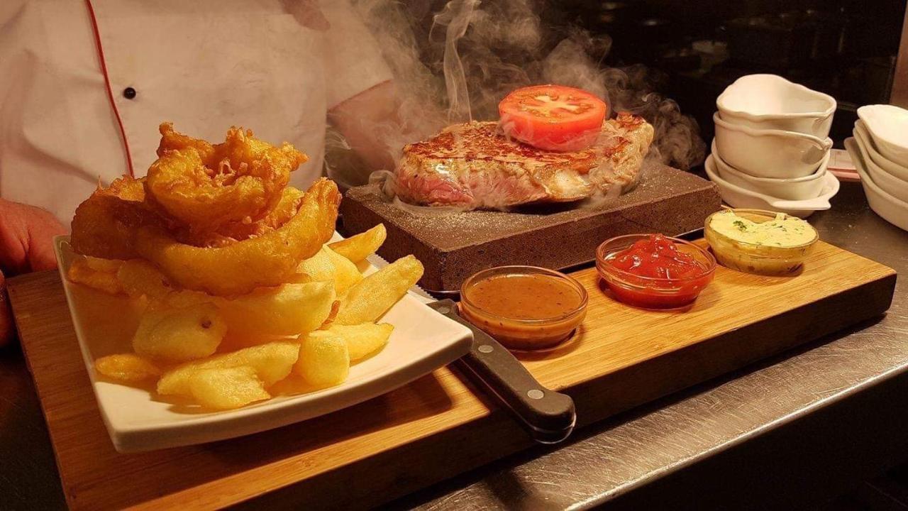 Balreask Bar, Restaurant & Guest Accommodation Navan Luaran gambar